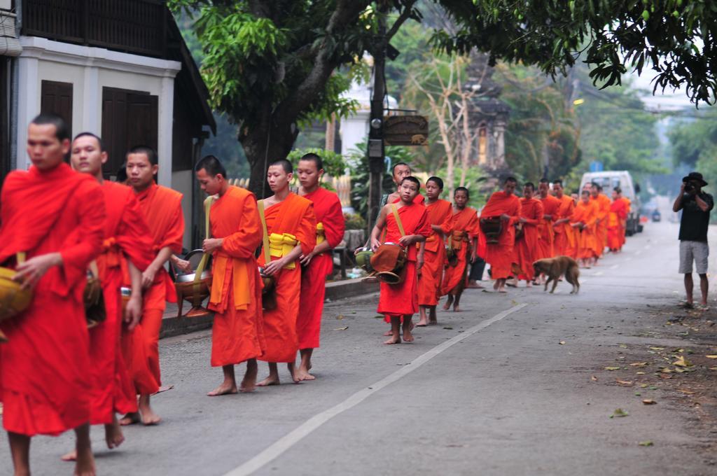 Wisdom Laos Hotel Луанг Прабанг Екстериор снимка
