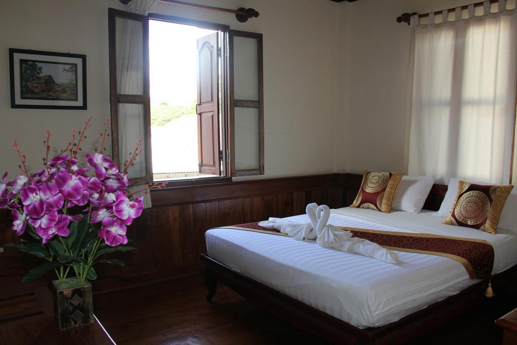 Wisdom Laos Hotel Луанг Прабанг Екстериор снимка