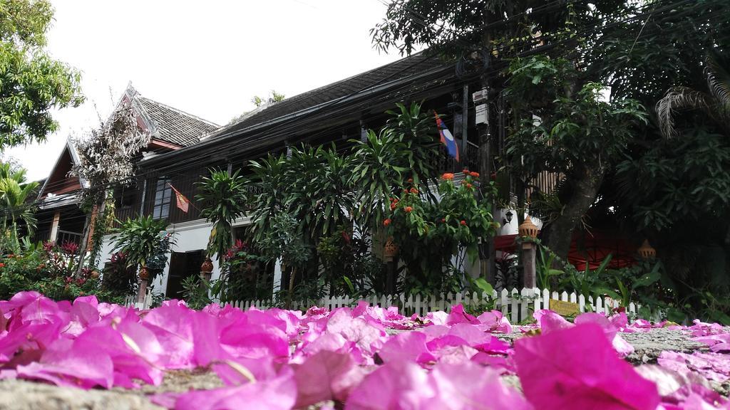 Wisdom Laos Hotel Луанг Прабанг Екстериор снимка