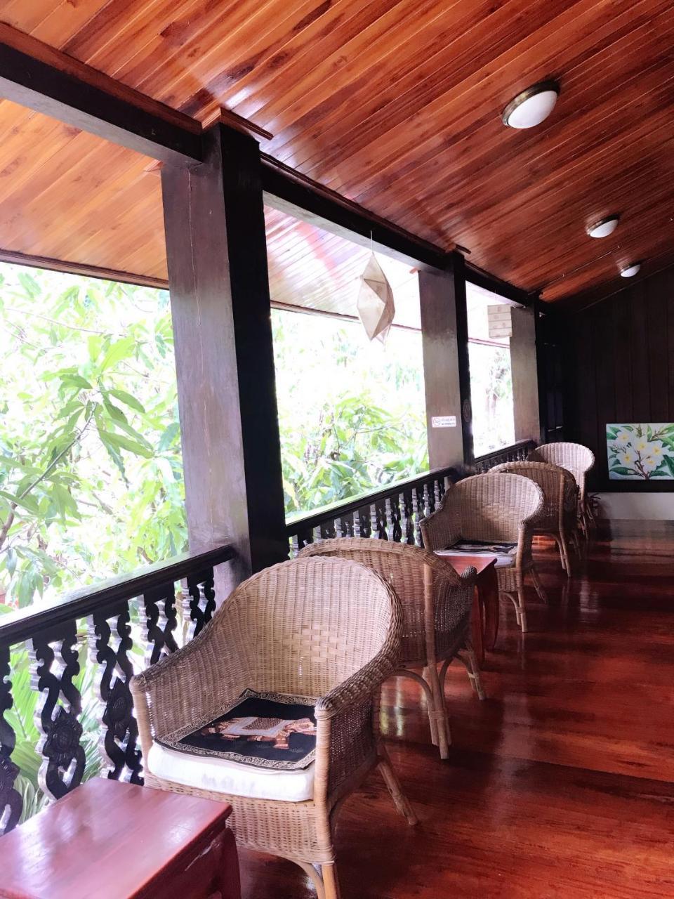 Wisdom Laos Hotel Луанг Прабанг Екстериор снимка