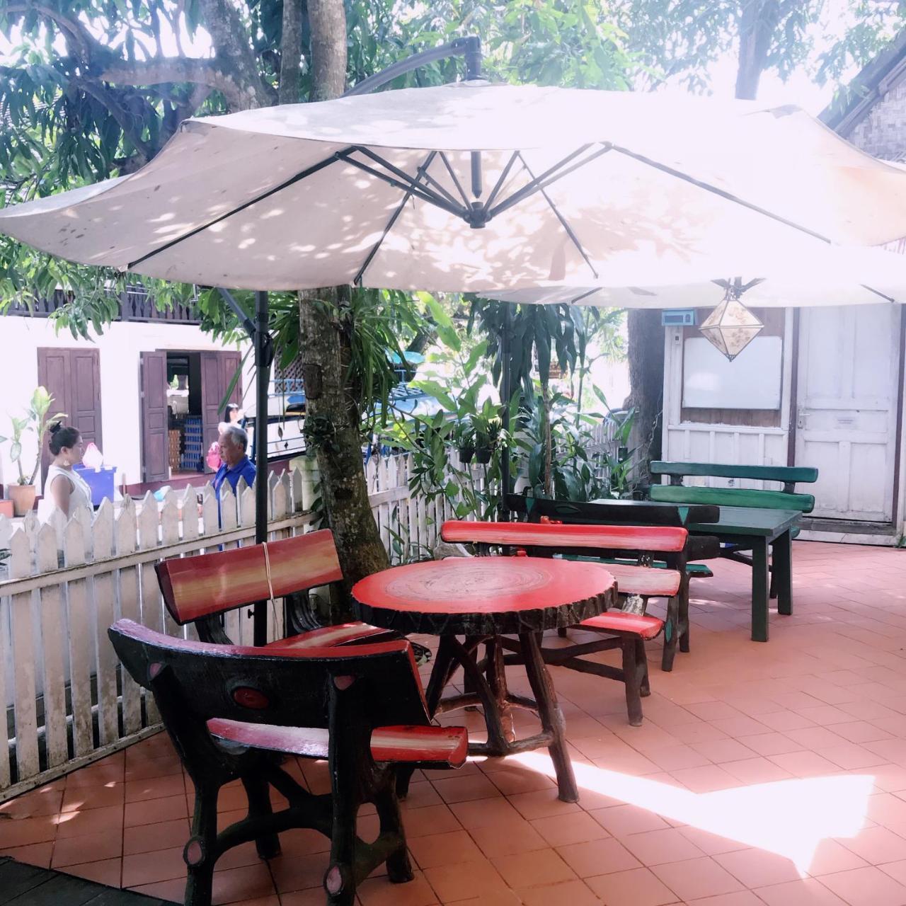 Wisdom Laos Hotel Луанг Прабанг Екстериор снимка