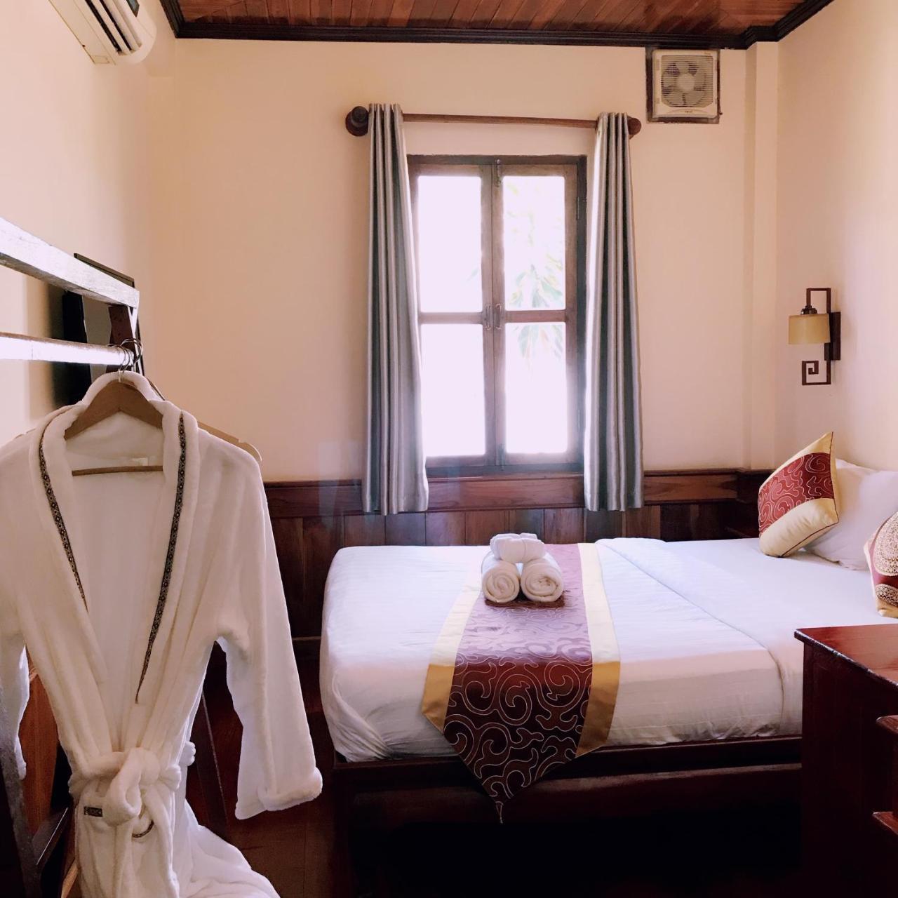 Wisdom Laos Hotel Луанг Прабанг Екстериор снимка