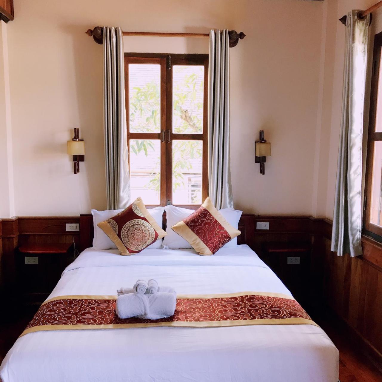 Wisdom Laos Hotel Луанг Прабанг Екстериор снимка