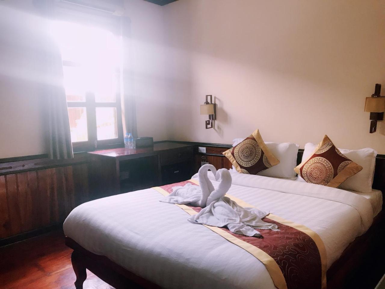 Wisdom Laos Hotel Луанг Прабанг Екстериор снимка