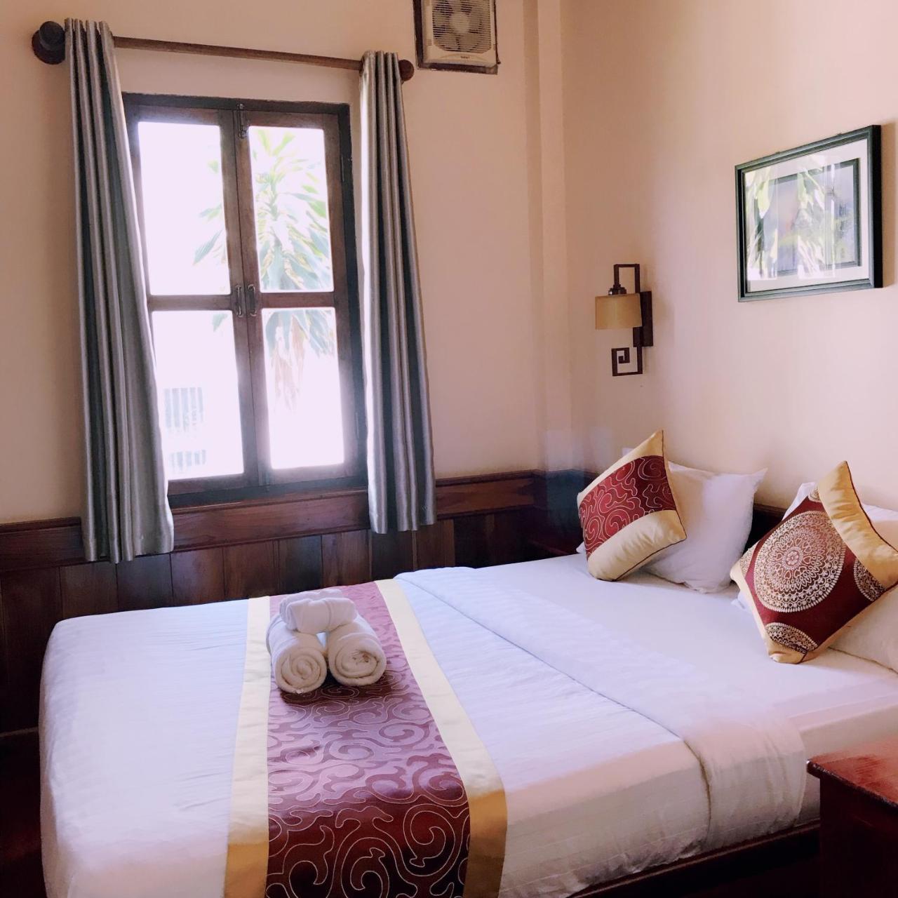 Wisdom Laos Hotel Луанг Прабанг Екстериор снимка